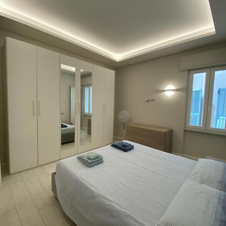 Casa Dante: Oneglia Centro-Marina-Spiagge Apartamento Imperia Exterior foto