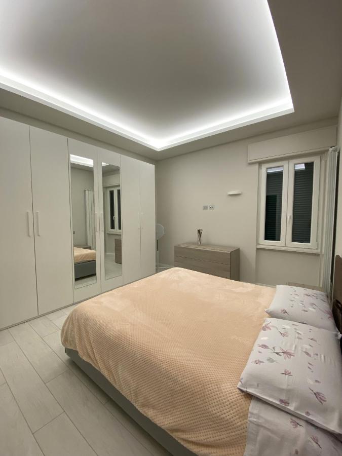 Casa Dante: Oneglia Centro-Marina-Spiagge Apartamento Imperia Exterior foto