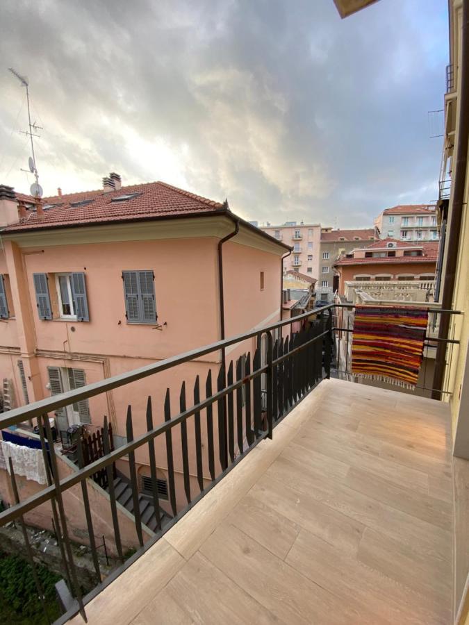Casa Dante: Oneglia Centro-Marina-Spiagge Apartamento Imperia Exterior foto